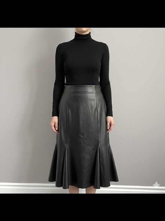 Danier Dresses & Skirts - Vintage Danier Genuine Leather Skirt Size 6
